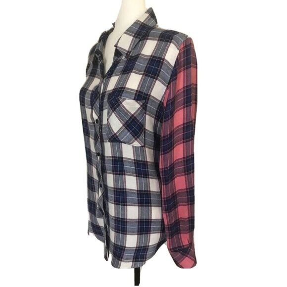 RAILS Long Sleeve Shirt Womens Size Medium Blue Plaid Pink Sleeves Solf Flannel - Picture 4 of 8